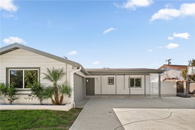 Building Photo - 6515 Kenwater Ave
