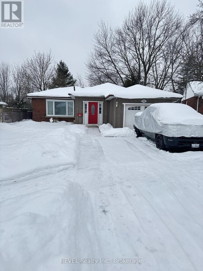 Building Photo - 7792 Wilson Crescent