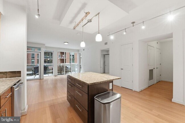 Foto del edificio - 1025 1st St SE