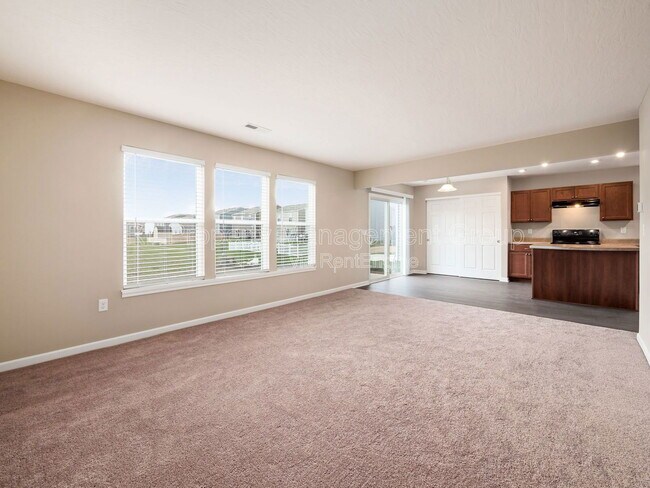 Foto del edificio - 7449 Sugarbark Dr
