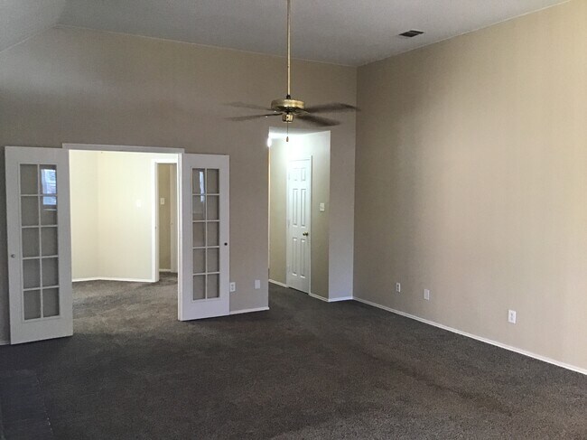 Building Photo - 2402 Weatherby Drive