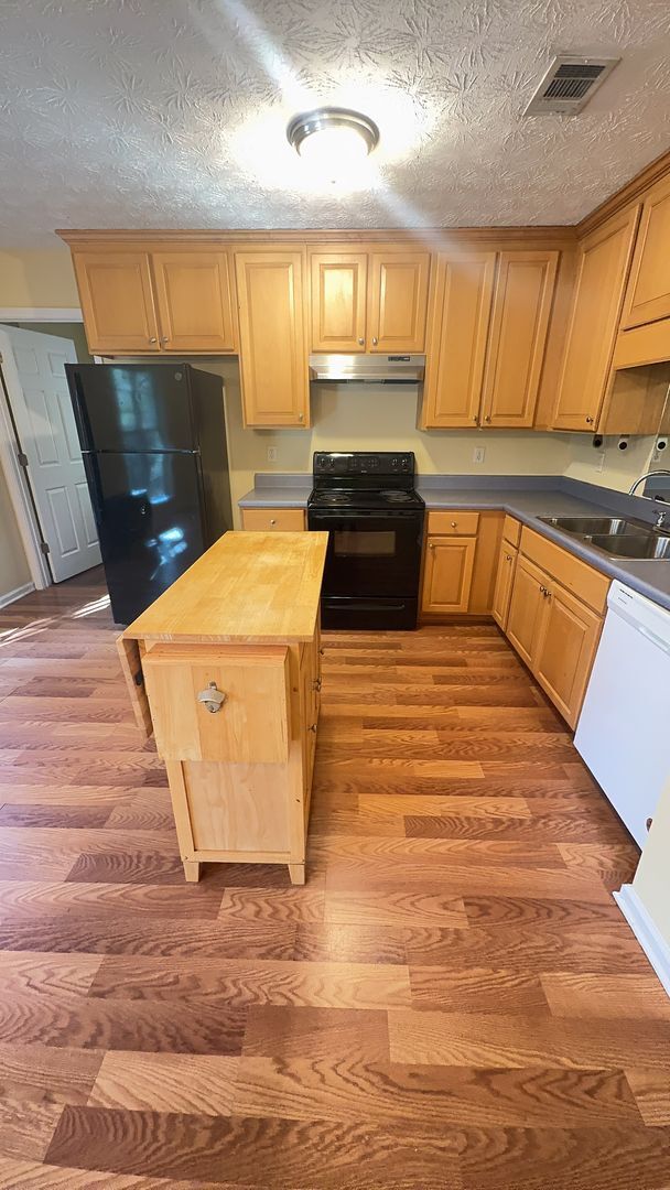 Foto del edificio - 1809 Azalea Dr