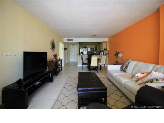 Primary Photo - 600 Parkview Dr