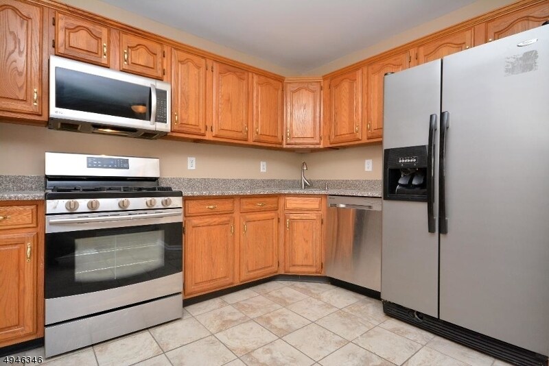 Primary Photo - 146 Potomac Dr
