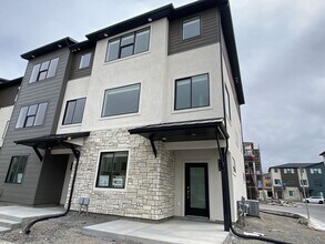 Building Photo - 518 S 1040 W