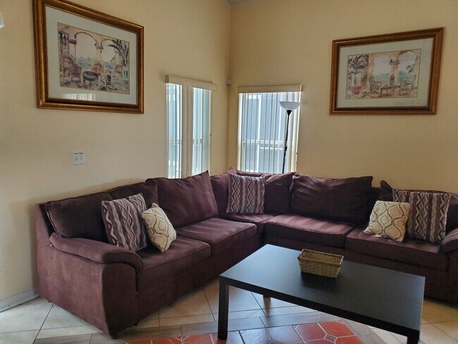 Foto del edificio - 501 Castlemain Cir