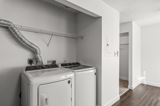 Building Photo - Triple Crown Altoona Cooperative