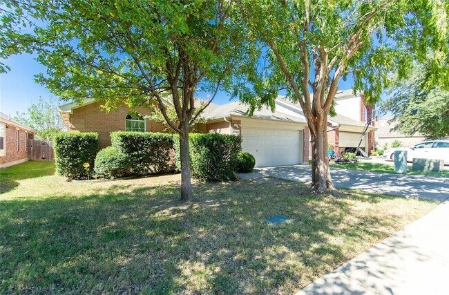 Foto del edificio - 4849 Carrotwood Dr
