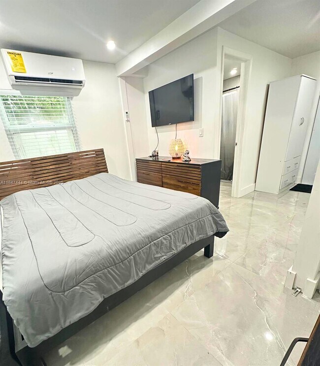 Foto del edificio - 2255 SW 33rd Ave