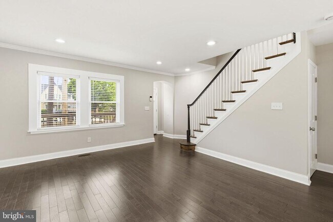 Foto del edificio - 78 N Dundalk Ave