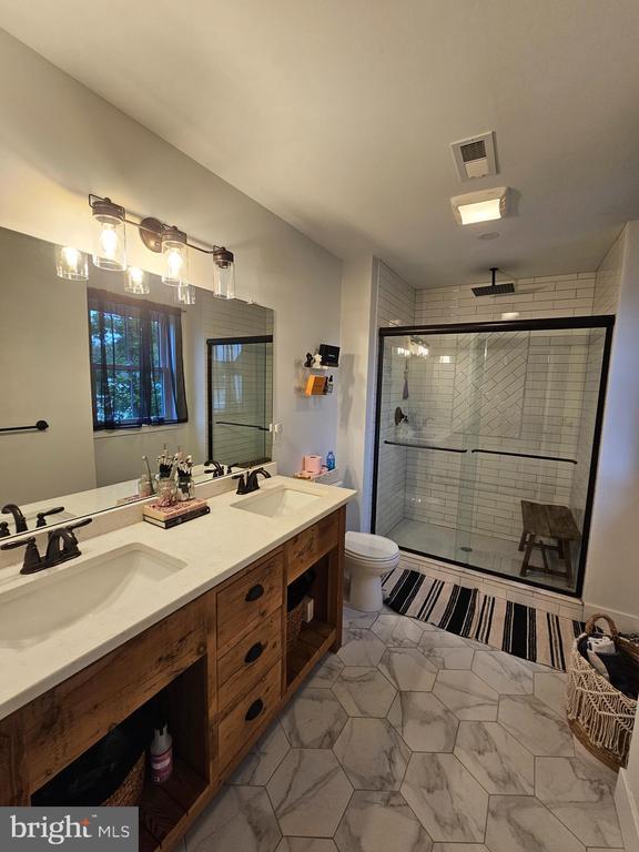 Building Photo - 470 Waterfords Edge Ct