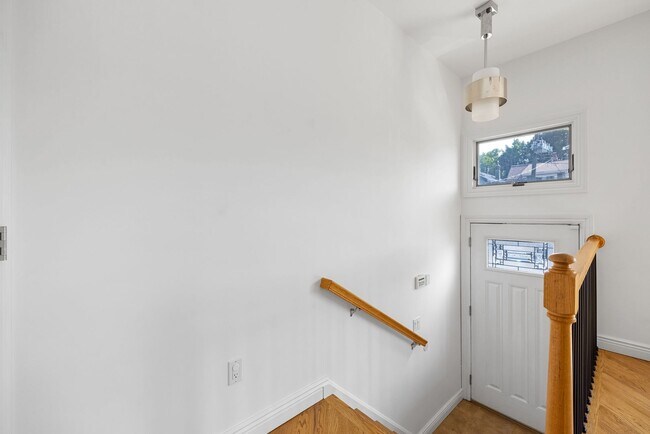 Foto del edificio - 423 Lafayette Ave