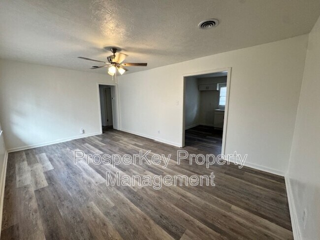 Foto del edificio - 176 Wickham Dr