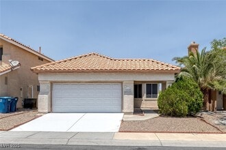 Building Photo - 6520 Lombard Dr