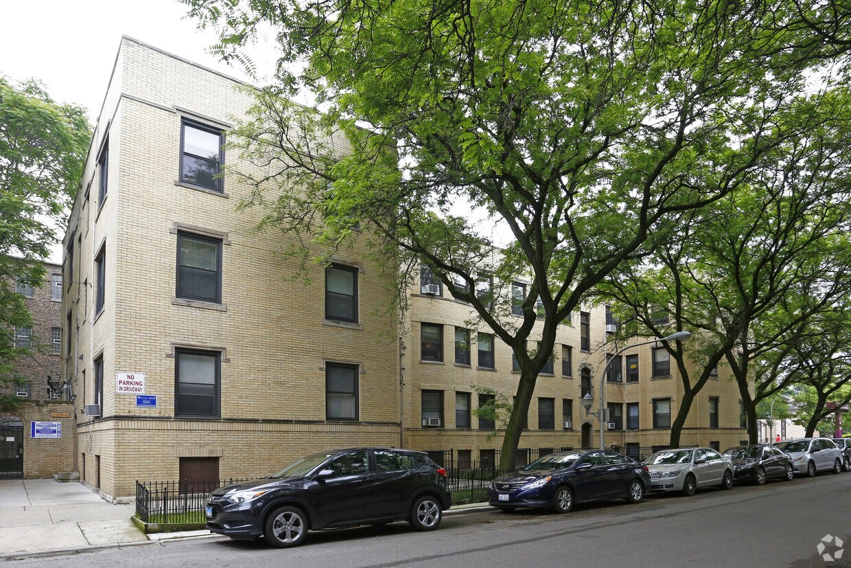Primary Photo - 2901 N Seminary Ave