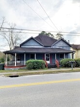 Building Photo - 220 E Main St