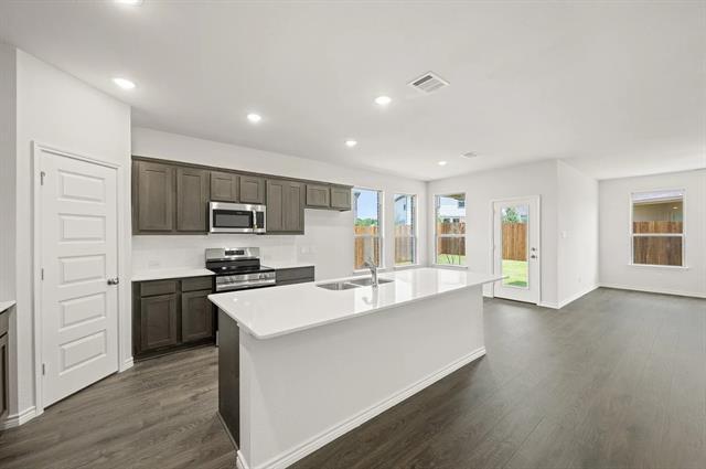 Foto del edificio - 402 Saddle Ln