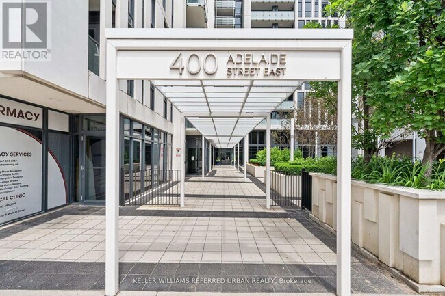 Photo du bâtiment - 400-1400 Adelaide St E