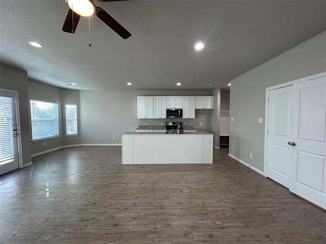 Foto del edificio - 8225 Richard St