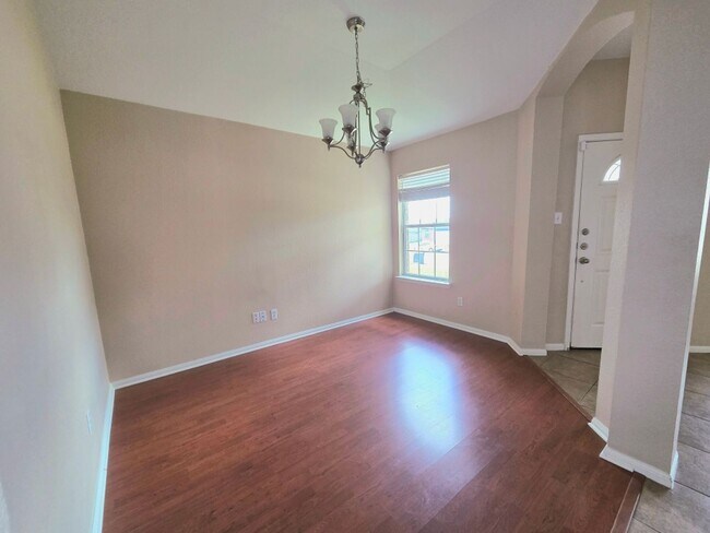 Foto del edificio - 4 Bed/ 2 Bath in Killeen TX