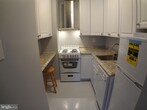 Primary Photo - 1 E University Pkwy