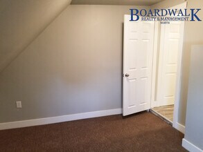 Building Photo - 2679 Quincy Ave