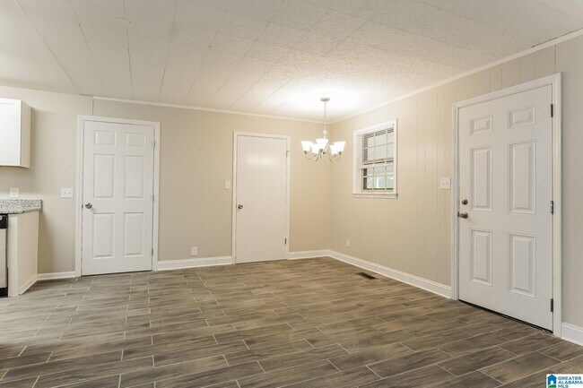 Building Photo - 510 King Valley Cir