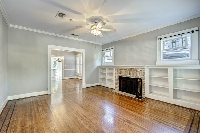 Foto del edificio - 1403 Bonnie Brae St