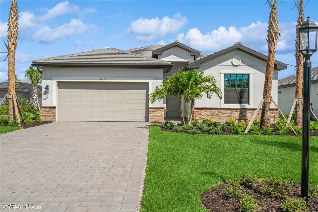 Foto principal - 19121 Hinkley Dr