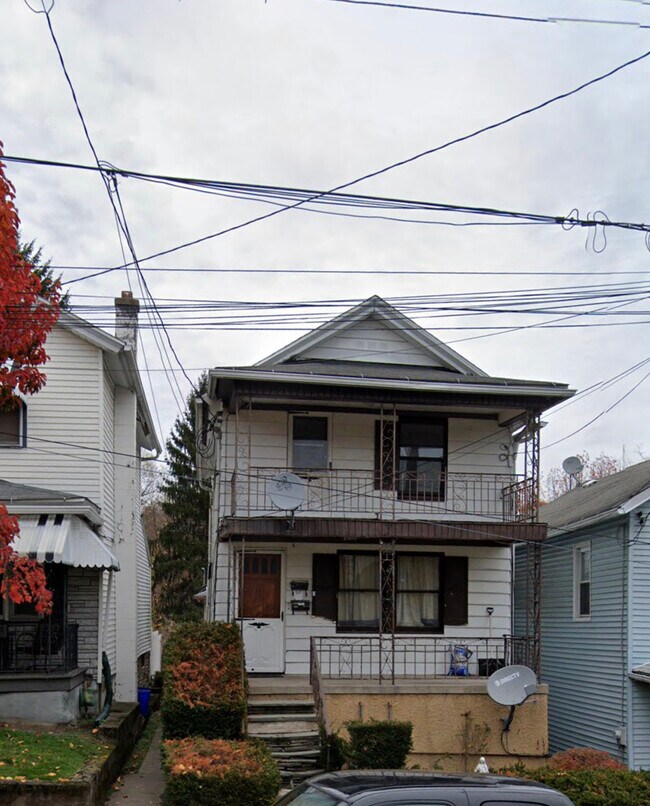 422 Emmett St Unit 1, Scranton, PA 18505 Apartments in Scranton, PA