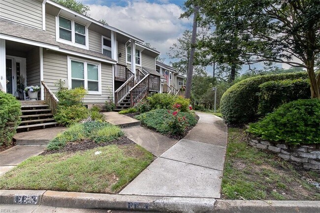 Building Photo - 290 Windship Cove