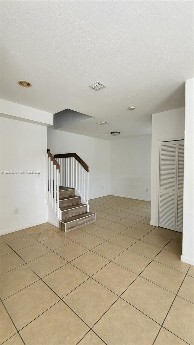Foto del edificio - 2841 SE 15th Rd