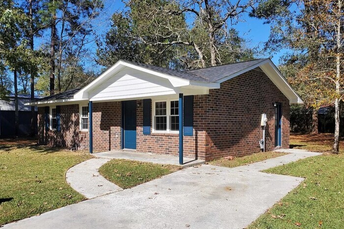 Foto principal - 3 Bedroom in Summerville, SC