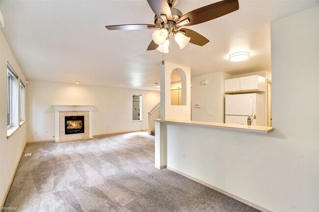 Foto del edificio - 3 br, 2.5 bath Duplex - 12611 119th Street...