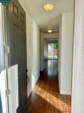 Building Photo - 47 Sugarbush Ct