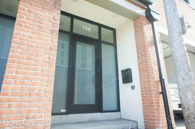 Building Photo - 19 N Pearl St