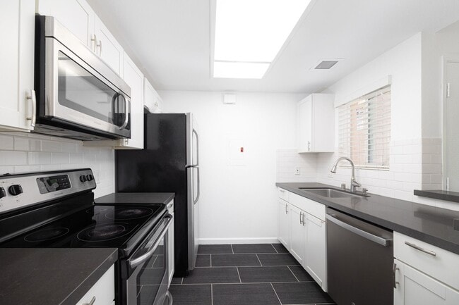Building Photo - Super cute 1 bedroom/1 bathroom for rent i...