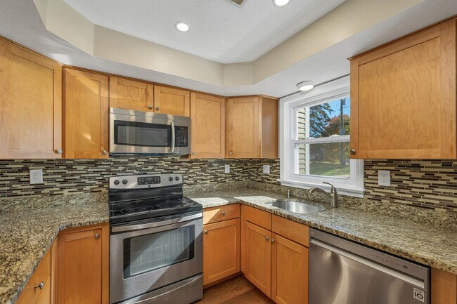 Building Photo - 32 Cadogan Way