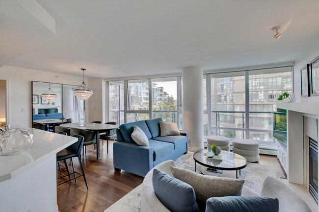 Photo du bâtiment - 1383 Marinaside Crescent