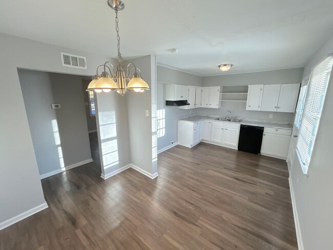 Photo - 1741 Hood St House