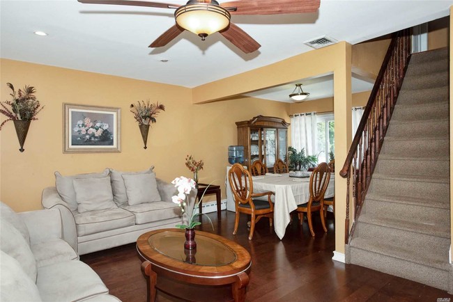 Foto del edificio - 1418 Willow Ln