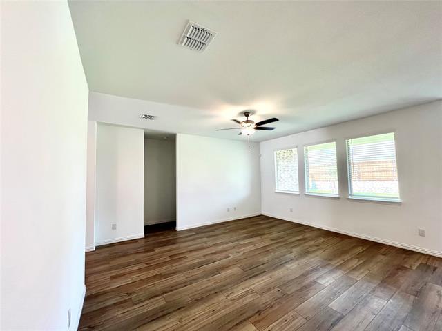 Foto del edificio - 6209 Fairholme Dr