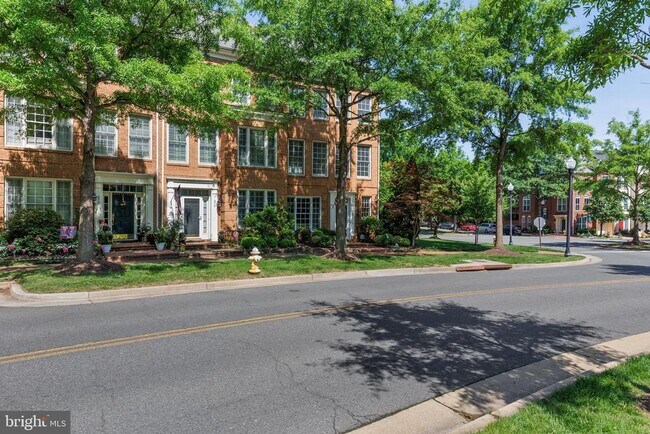 Foto del edificio - 371 Cameron Station Blvd