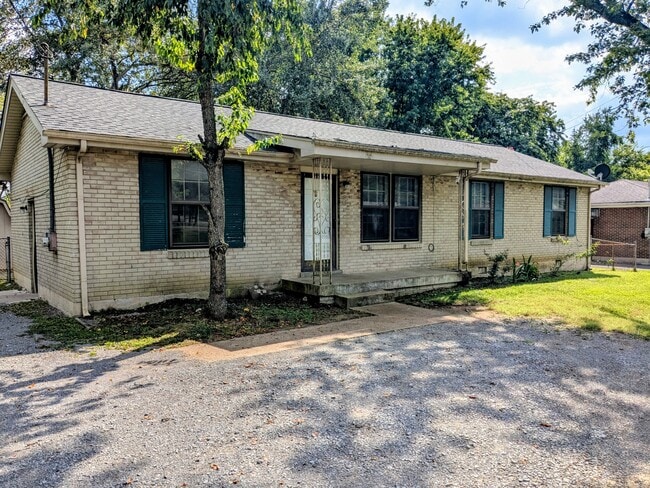 Photo - 721 Richards Rd House