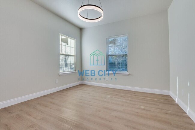 Foto del edificio - 4900 Leland Ave