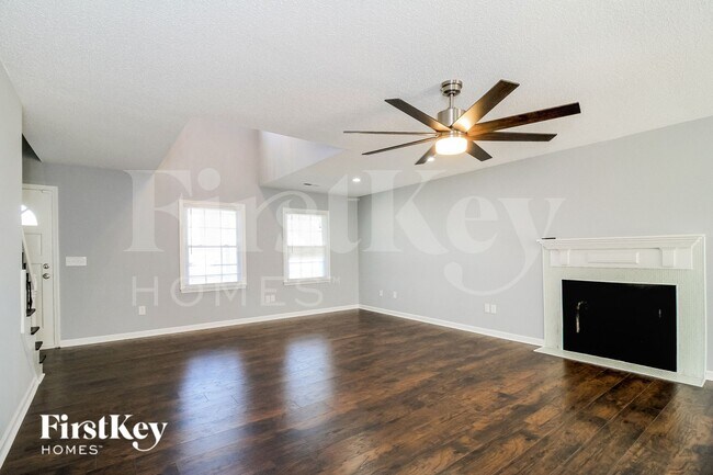 Building Photo - 701 Hampton Way Dr