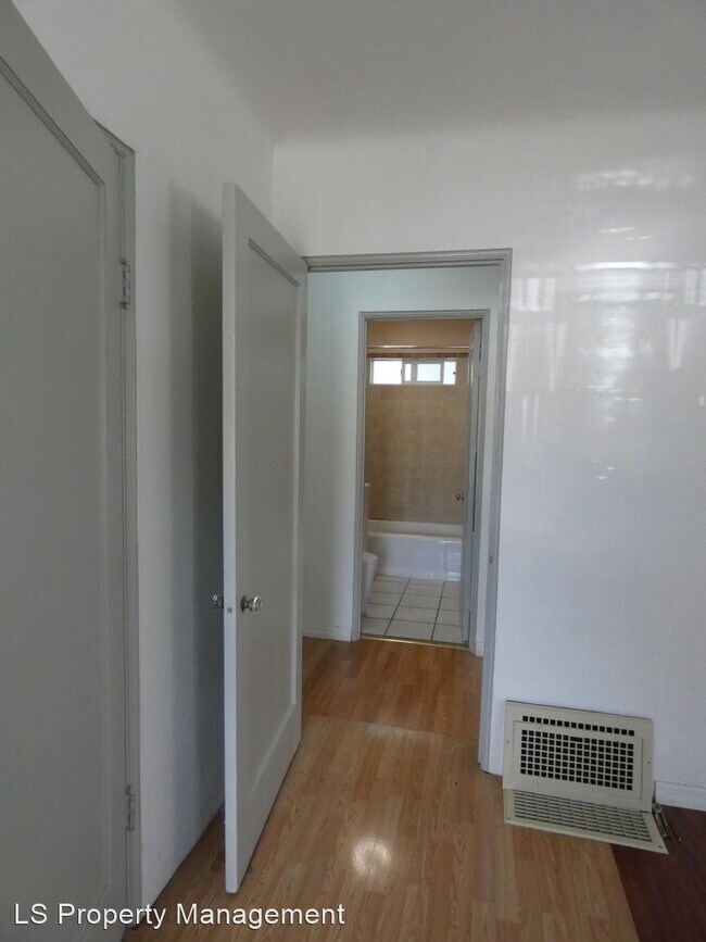 Foto del edificio - 3 br, 1 bath House - 2744 E. Jackson St.