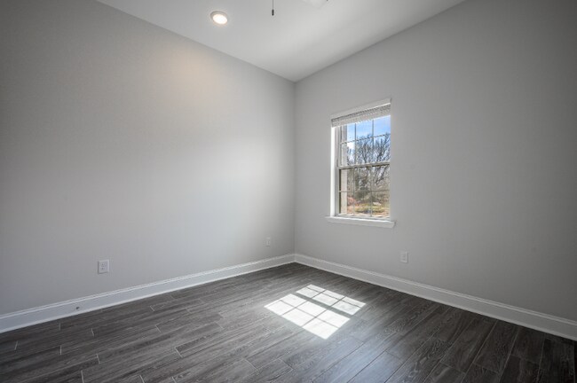 Building Photo - 218 NorthPark Dr