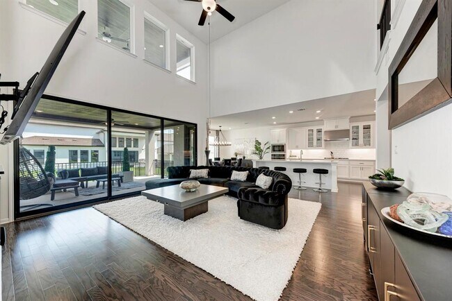 Foto del edificio - 5028 Olimpico Wy