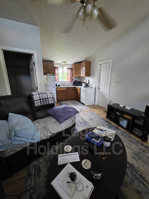 Foto del edificio - 419 1/2 Walnut Ave